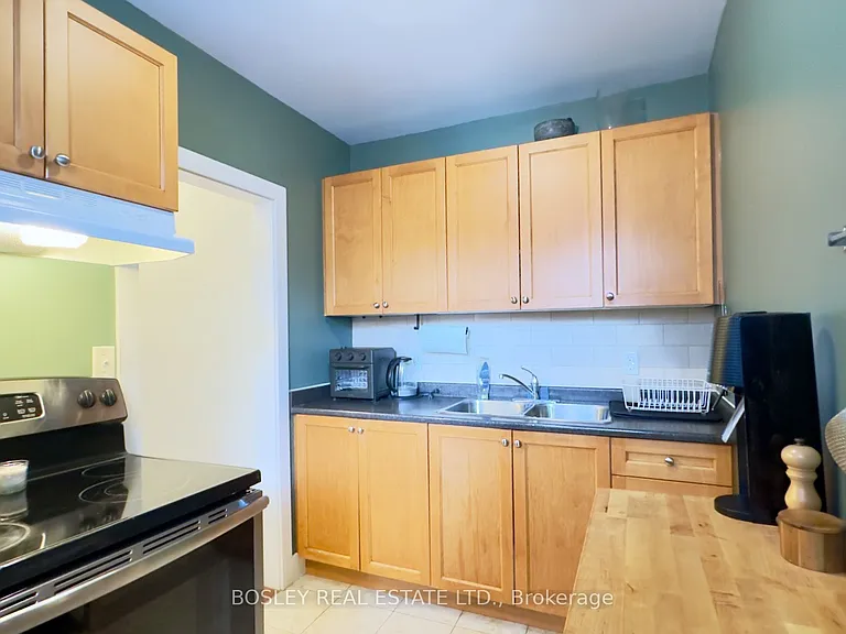 451 Parliament St #1 — Photo 8