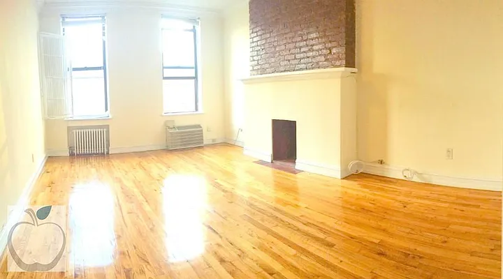 Rented by HOME RESIDENTIAL LLC | media 10