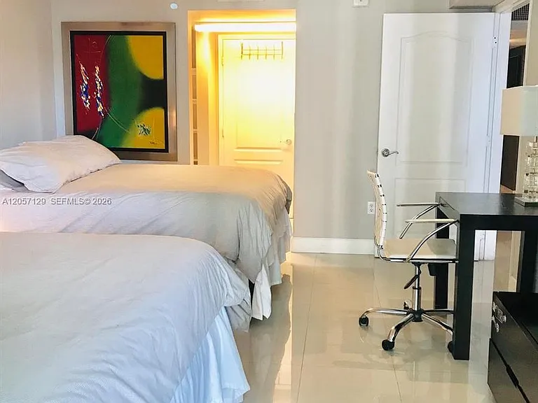 1200 Brickell Bay Dr #2418 — Photo 4