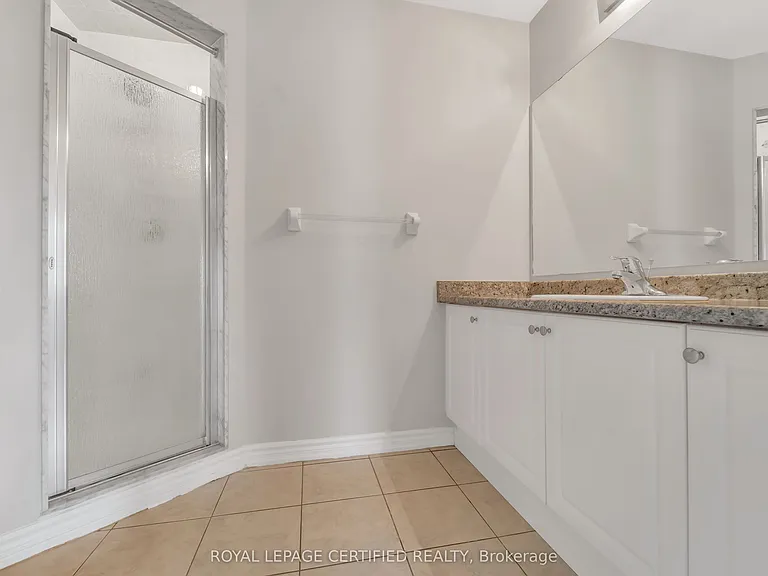13 Shiff Cres — Photo 10