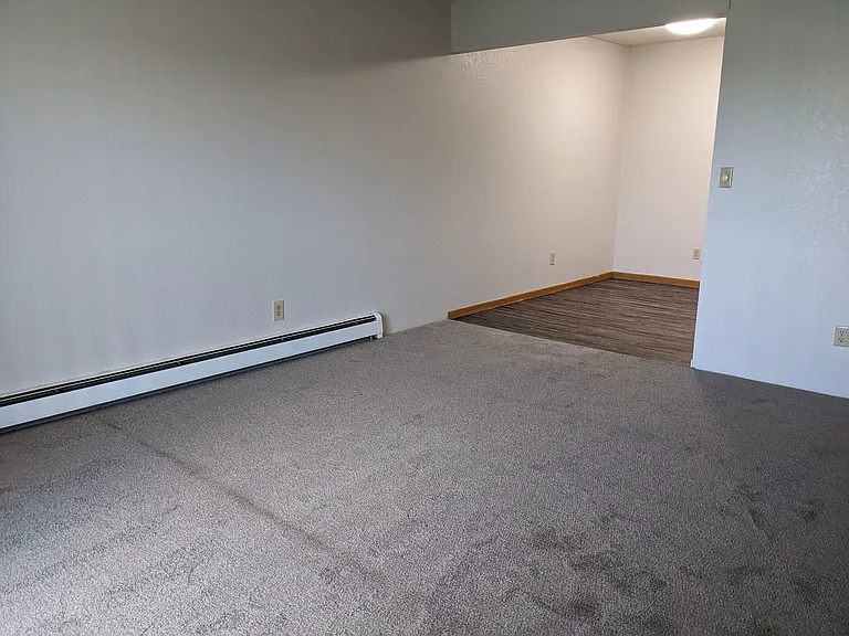 Landview Apartments — Photo 7