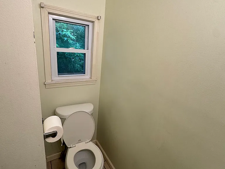 60 Conklin Ave #2 — Photo 35