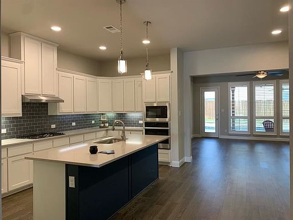 3rd image of 2428 Chapel Oaks Dr