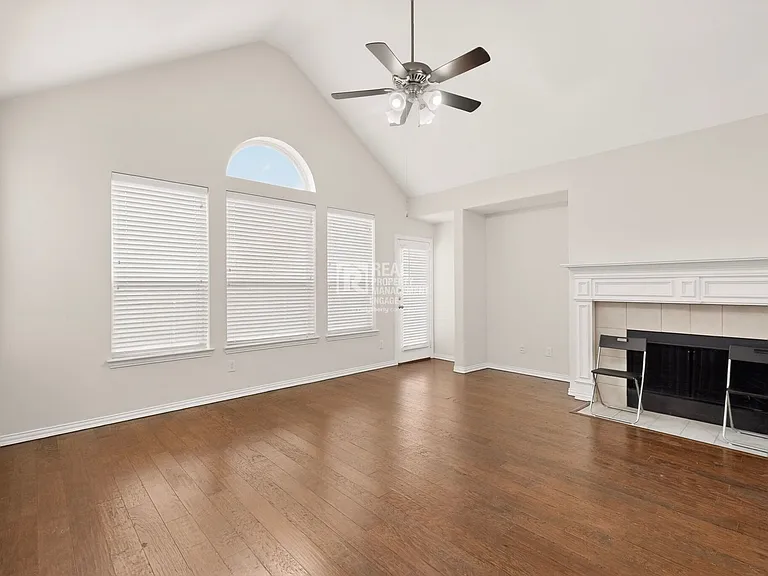 963 Cougar Dr — Photo 12