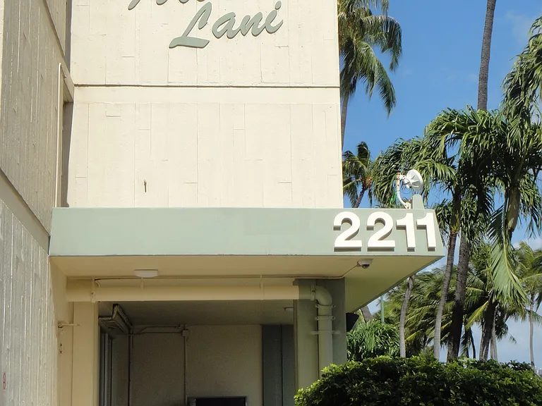 2211 Ala Wai Blvd #B801 — Photo 1