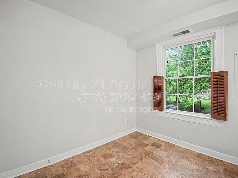 1510 S Edgewood St #550 — Photo 12