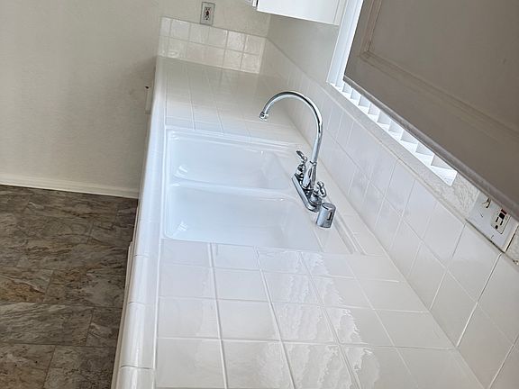 4th image of 18144 Burbank Blvd APT 209