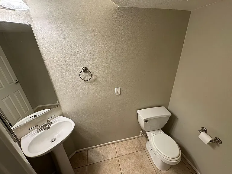 935 N Granite Reef Rd #32 — Photo 11