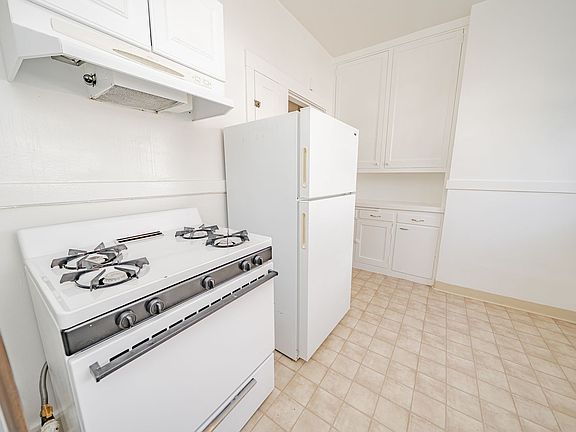 4th image of 14-18 Montell St #1