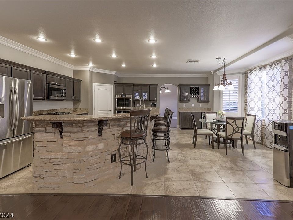 1st image of 11562 Bollinger Ln