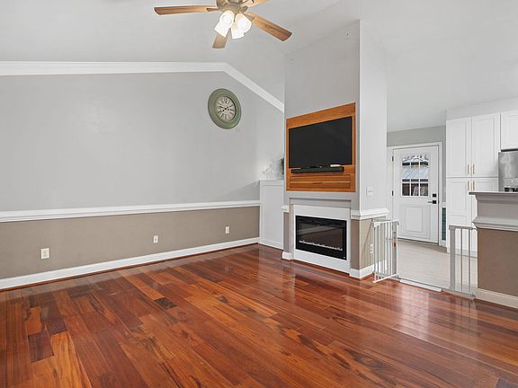 4th image of 814 Torredge Rd