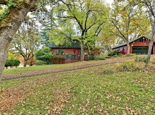 6389 Pioneer Rd, Medford, OR 97501