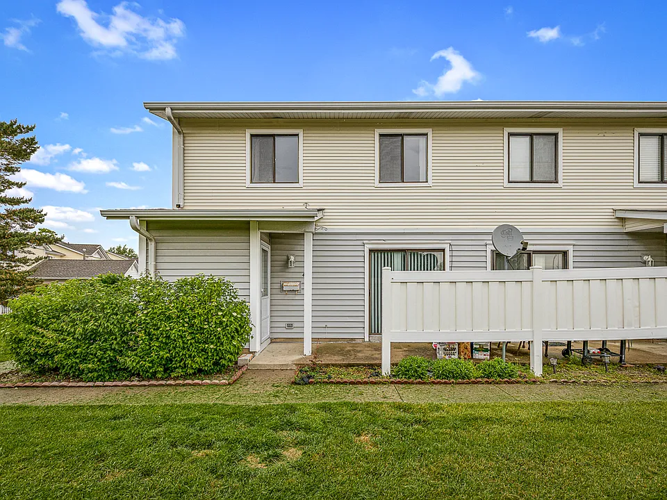 40 N Waterford Dr