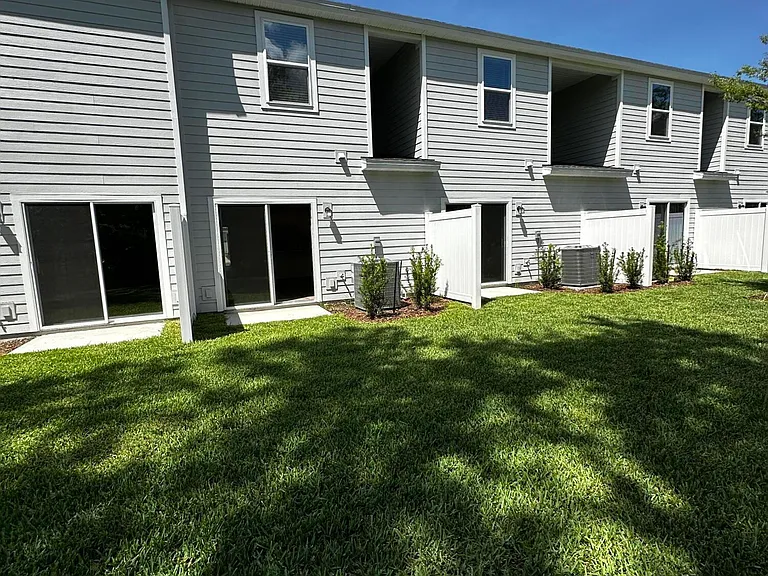 611 Holly Lakes Dr — Photo 38