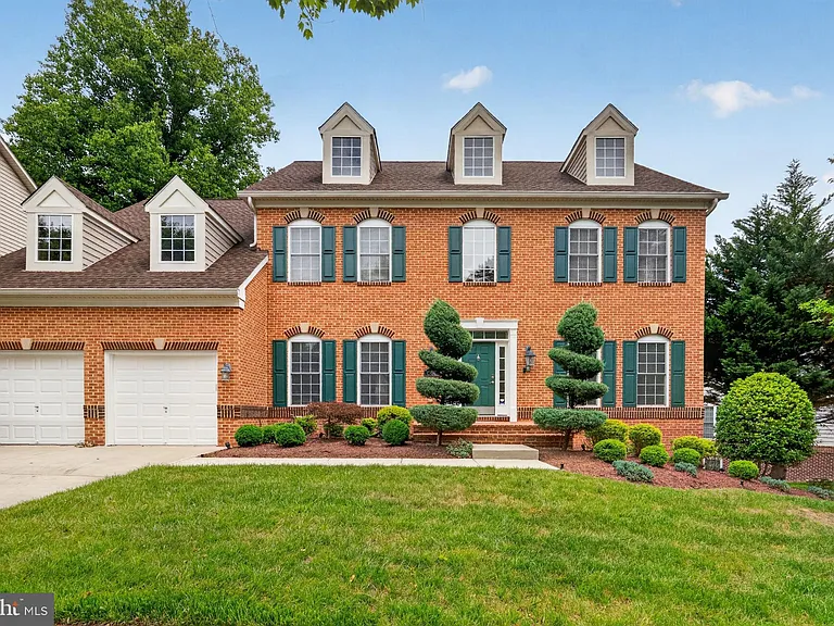 15806 Copper Beech Dr — Photo 58