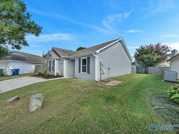 2nd image of 13606 Boca Cir SE