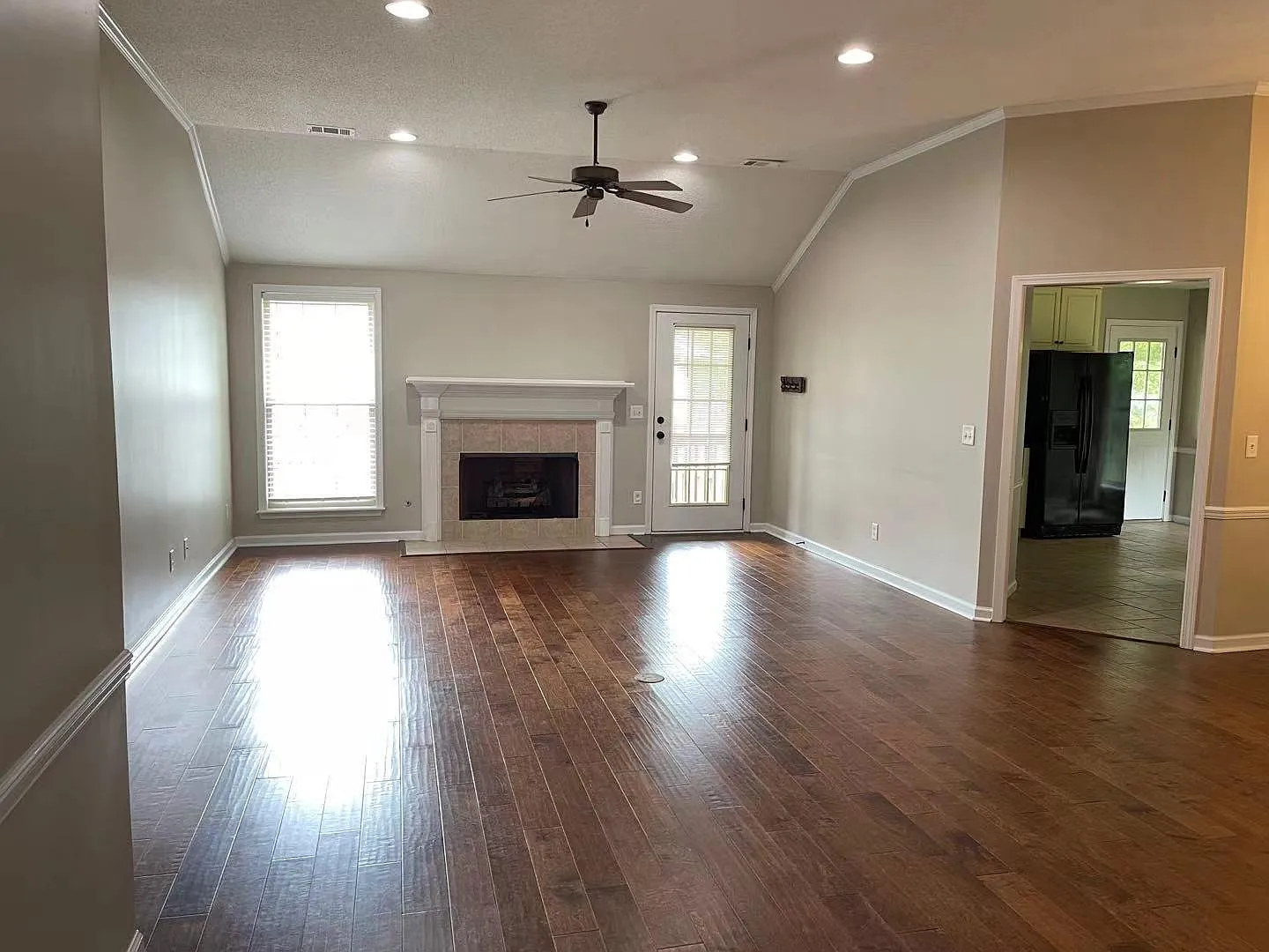 2072 Cribbs Mill Ln — Photo 4