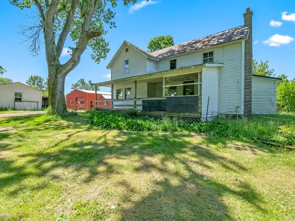 8500 Bird Lake Rd S, Osseo, MI 49266