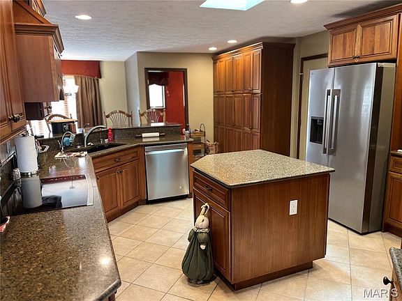 3rd image of 149 Bethel Rd