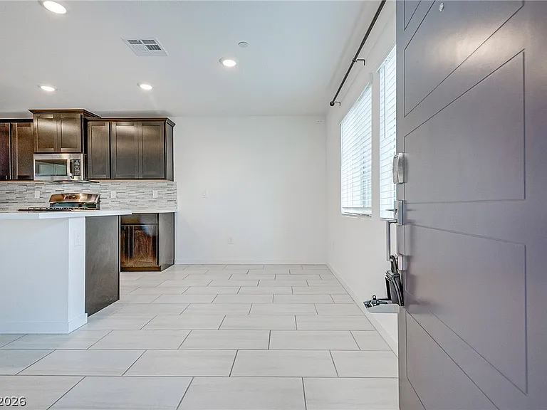 9644 Axel Falls Ave — Photo 9
