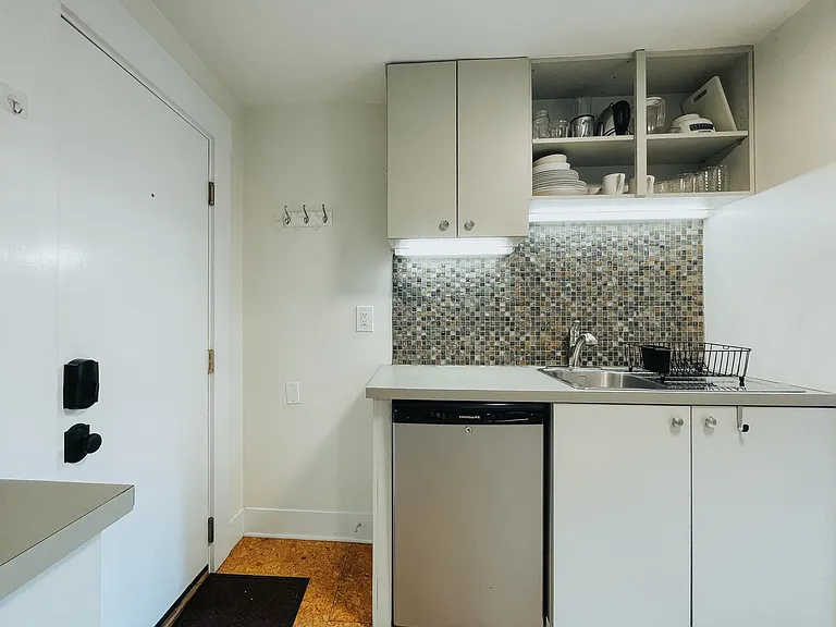 264 Brackett St #3 — Photo 3
