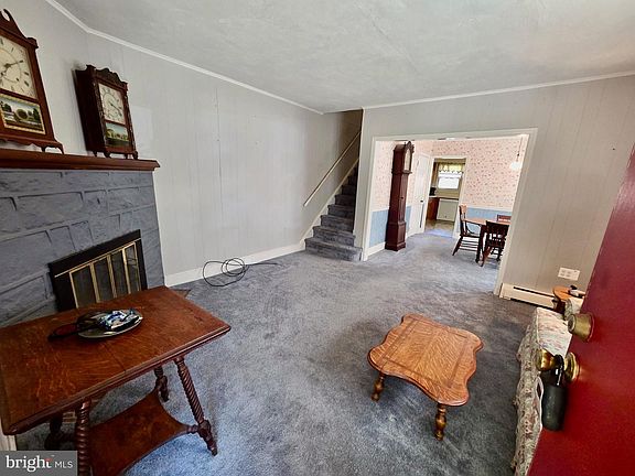 4th image of 41 Wayne Ave
