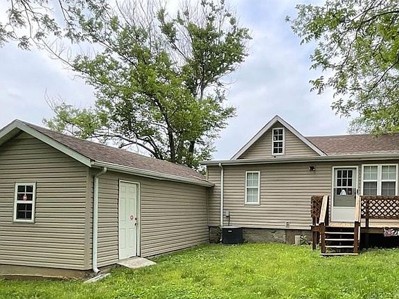 3rd image of 1324 W Walnut St