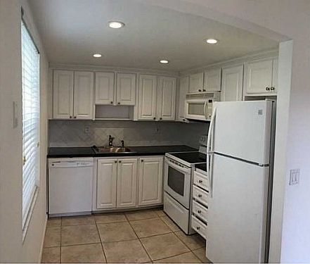 2nd image of 681 Normandy Ln #O