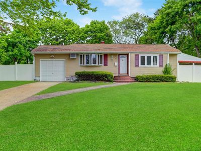 25 Bow Lane, Central Islip, NY, 11722