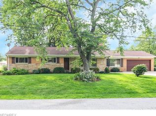 17052 Shurmer Rd, Strongsville, OH 44136