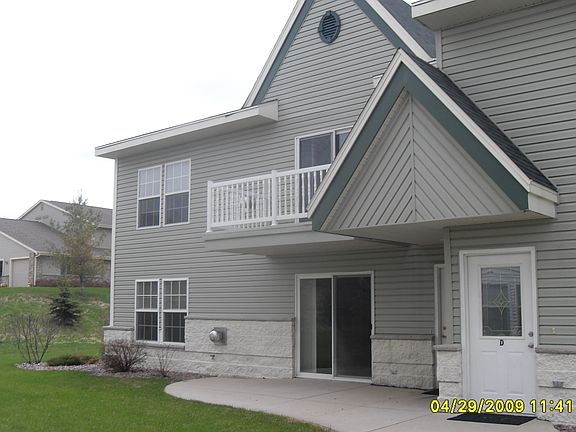 2nd image of 210 Linden Ct #D