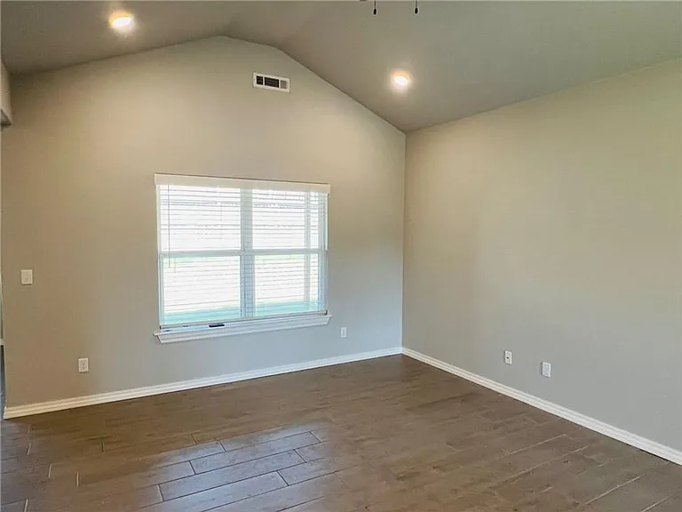 2648 S Olive Ct — Photo 11
