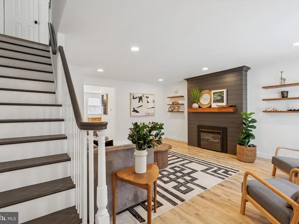 7945 Limekiln Pike, Philadelphia, PA 19150