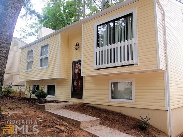 100 Hamilton Rd photo 1
