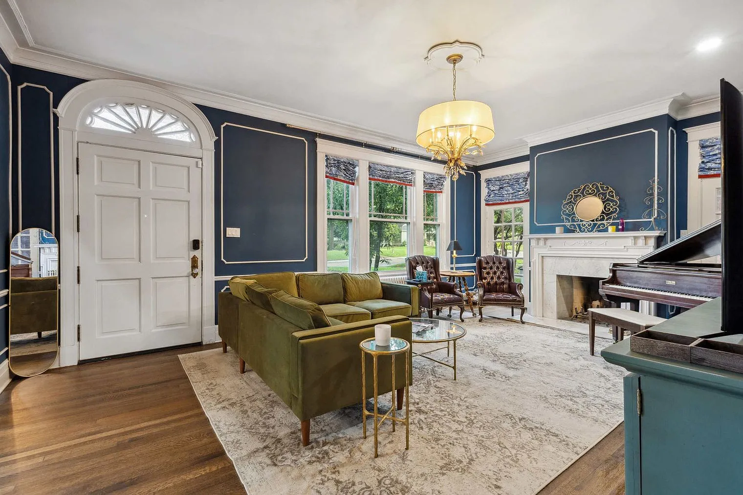 7 bed, 6.0 bath, $9,773 — Photo 2