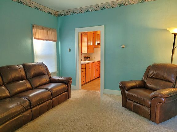 2nd image of 1533 S Ellis Ave