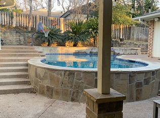 2309 Wood Cliff Ct, Arlington, TX 76012