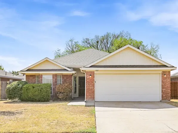 1009 Glenwood Dr, Burleson, TX 76028