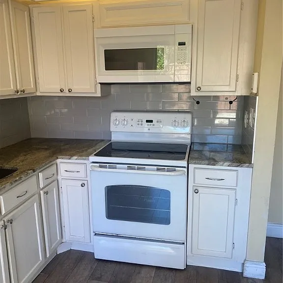 5245 Cedarbend Dr #2 — Photo 14