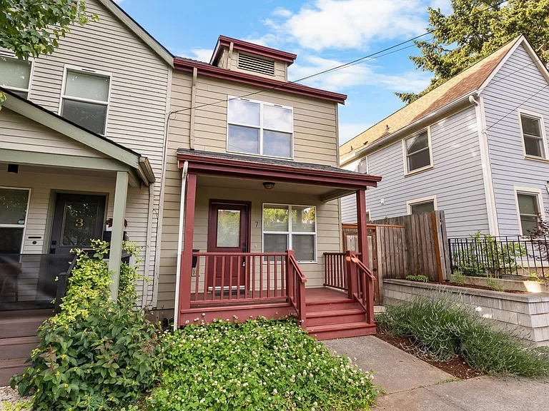 7 NE Morris St — Photo 23