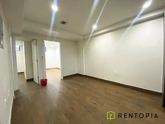Rented by Rentopia | media 30