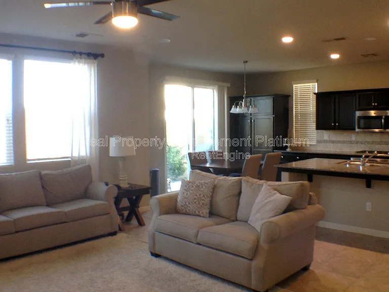 1324 Royalty Way — Photo 4
