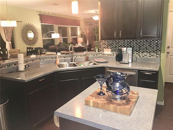 5th image of 1506 Foster Dr