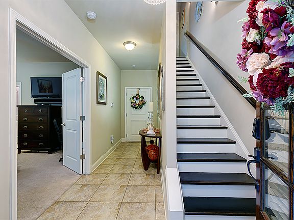 4th image of 513 Leighton Woods Ct #200