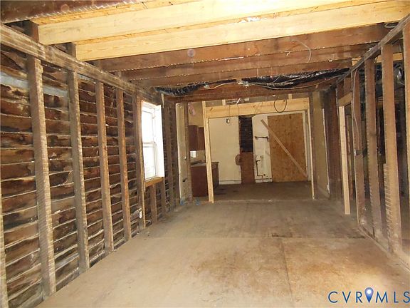 4th image of 1721 Bainbridge St