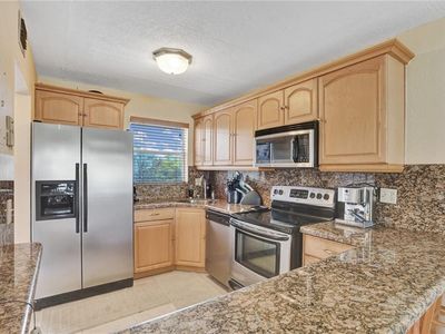 3051 Sunrise Lakes Dr E APT 208, Fort Lauderdale, FL, 33322