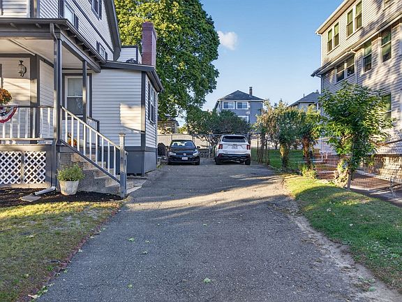 5th image of 31-29 6th St