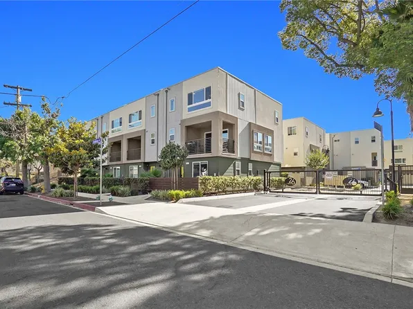5262 N Bainbridge Pl, Valley Village, CA 91607