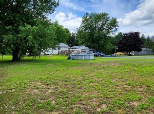 61 Laflure Ln, Keeseville, NY 12944