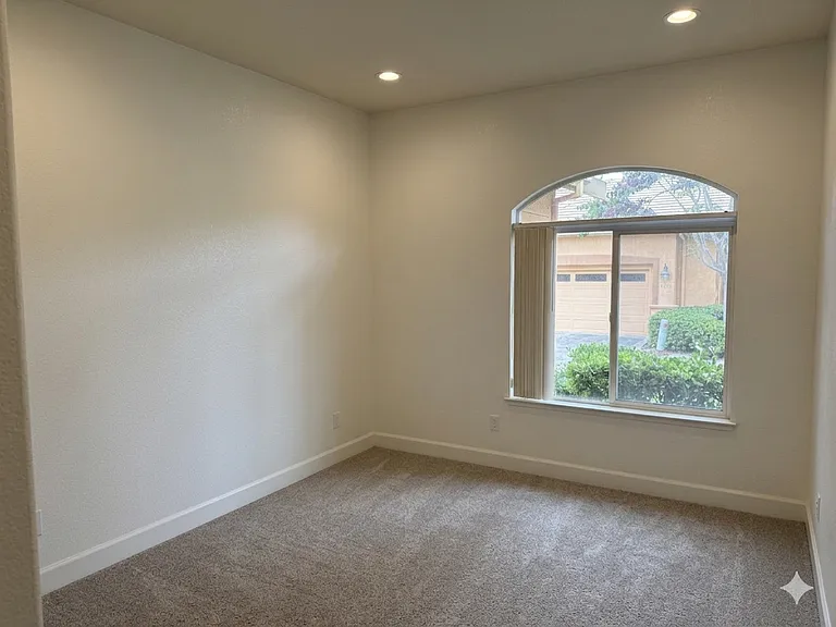 7201 Queen Isabella Ct — Photo 7
